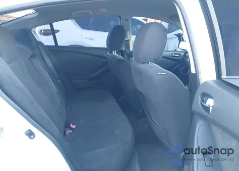 2011 Nissan Altima 2.5 S z USA, uszkodzony, nr VIN 1N4AL2AP5BN435854